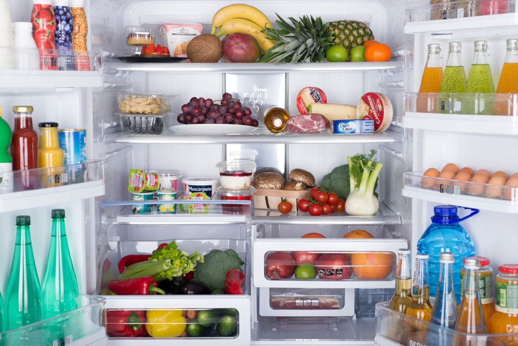 bord syndrom Altid Hvordan fjerner du lugten fra køleskabet?